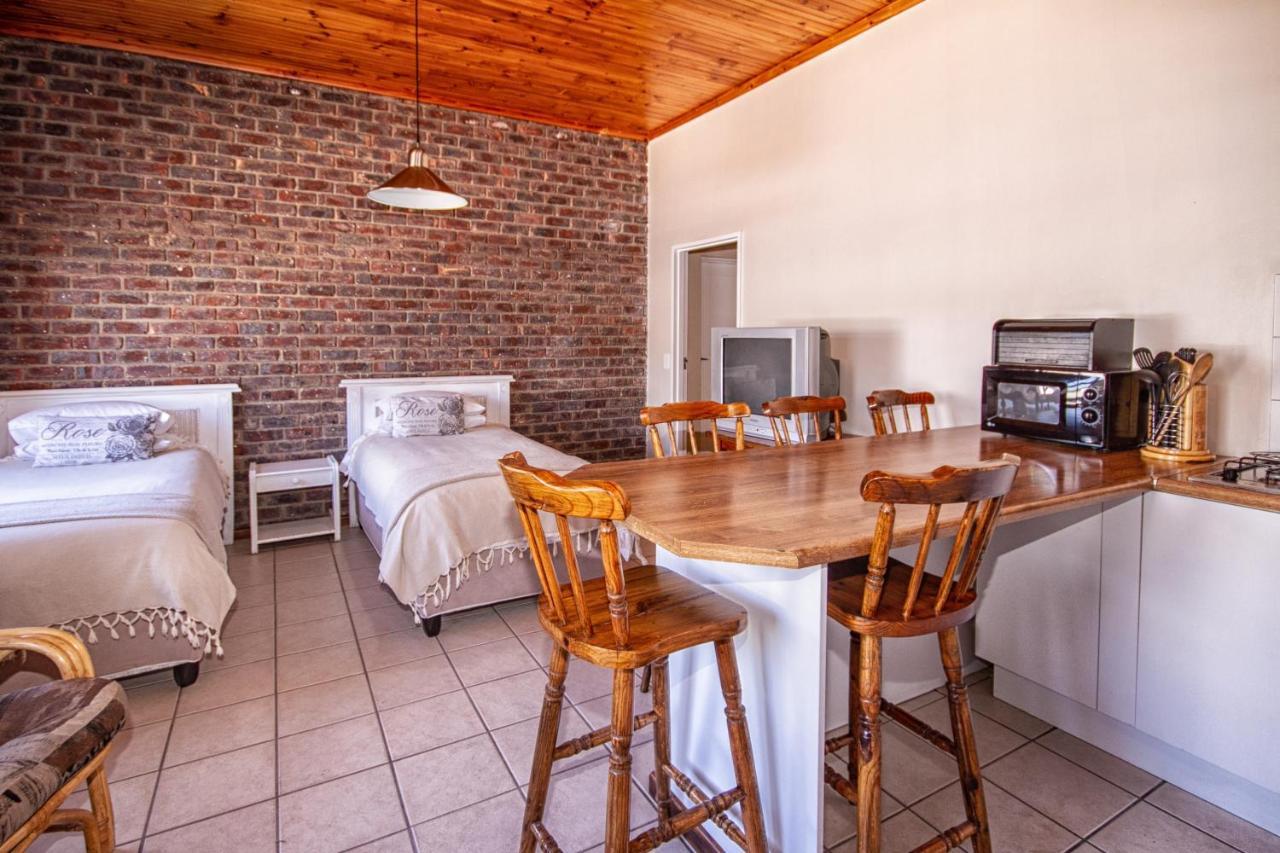Ohannas Bnb & Self Catering Плеттенберг-Бей Экстерьер фото