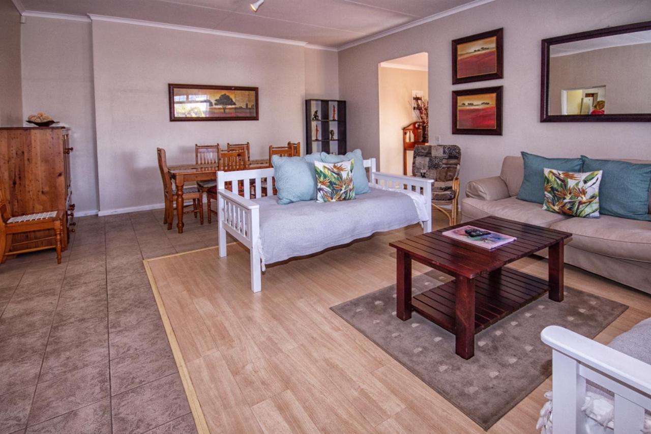 Ohannas Bnb & Self Catering Плеттенберг-Бей Экстерьер фото