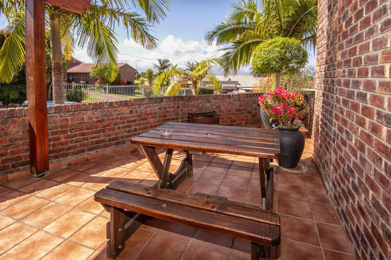 Ohannas Bnb & Self Catering Плеттенберг-Бей Экстерьер фото