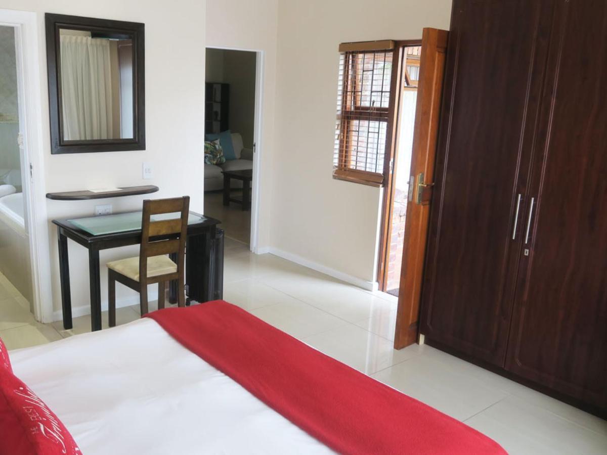 Ohannas Bnb & Self Catering Плеттенберг-Бей Экстерьер фото