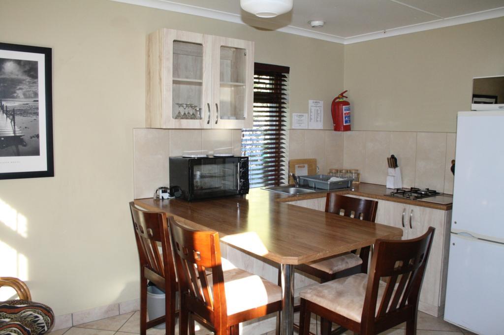 Ohannas Bnb & Self Catering Плеттенберг-Бей Экстерьер фото