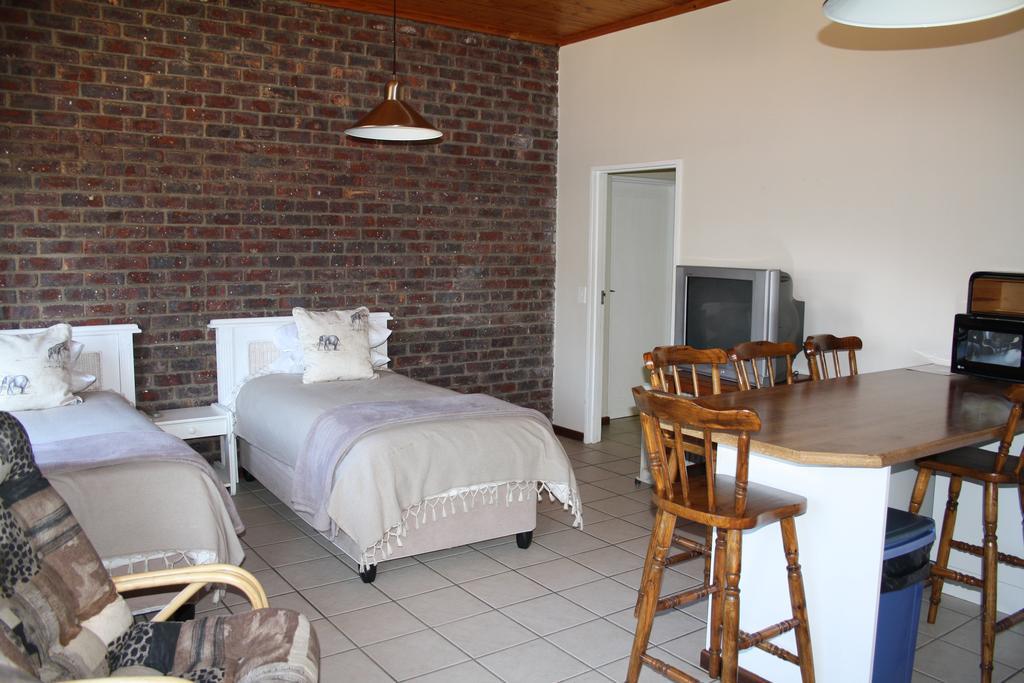 Ohannas Bnb & Self Catering Плеттенберг-Бей Экстерьер фото