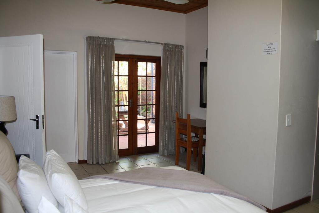 Ohannas Bnb & Self Catering Плеттенберг-Бей Экстерьер фото
