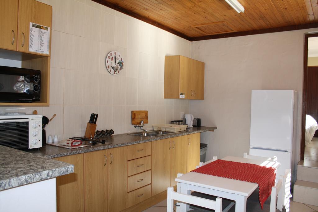 Ohannas Bnb & Self Catering Плеттенберг-Бей Экстерьер фото