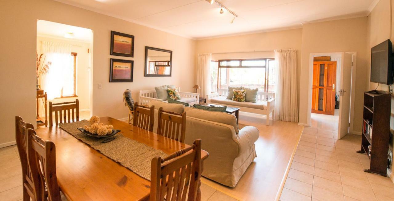 Ohannas Bnb & Self Catering Плеттенберг-Бей Экстерьер фото